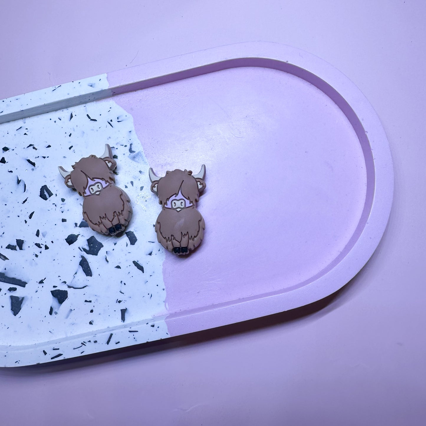 brown highland silicone bead