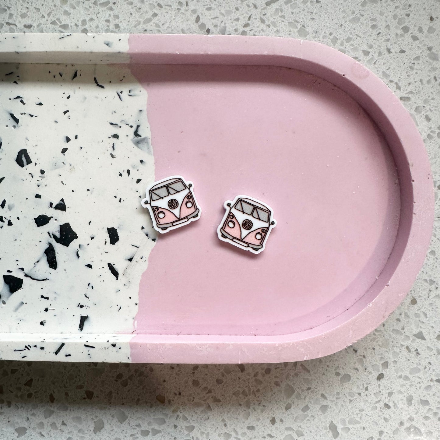 Kombi Resin Planar Studs